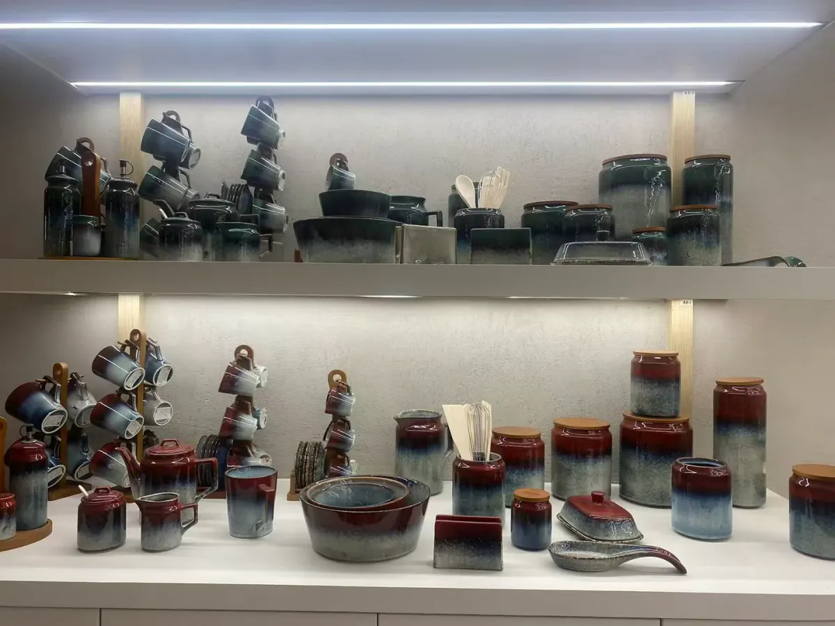 Supplied ceramic display photograph